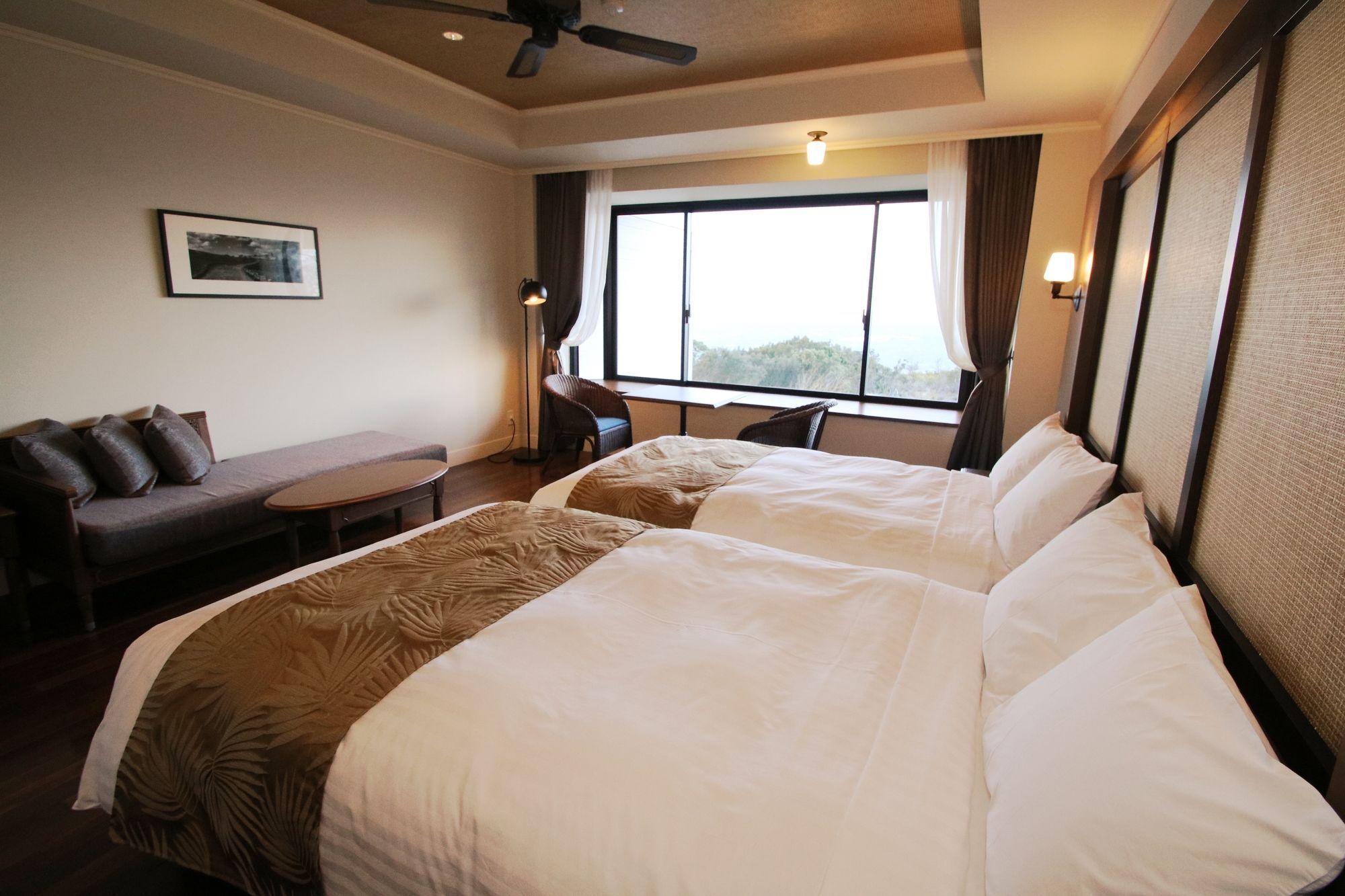 Infinito Hotel And Spa Shirahama Exterior photo